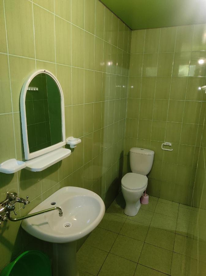 Hotel Гостевой Дом Ирина Sukhumi Exterior foto