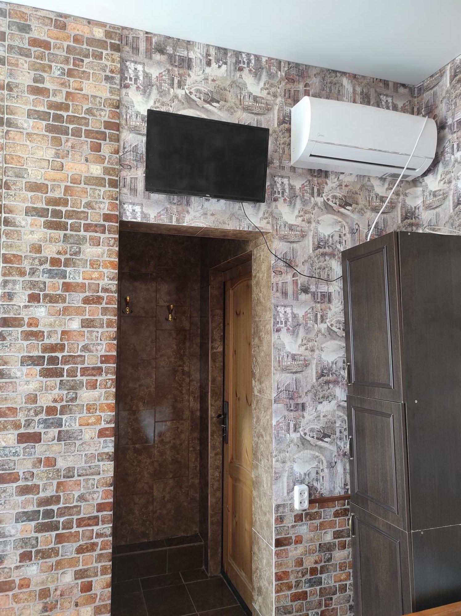 Hotel Гостевой Дом Ирина Sukhumi Exterior foto